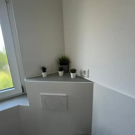 Hostal Hub 10 - Mit Balkon *